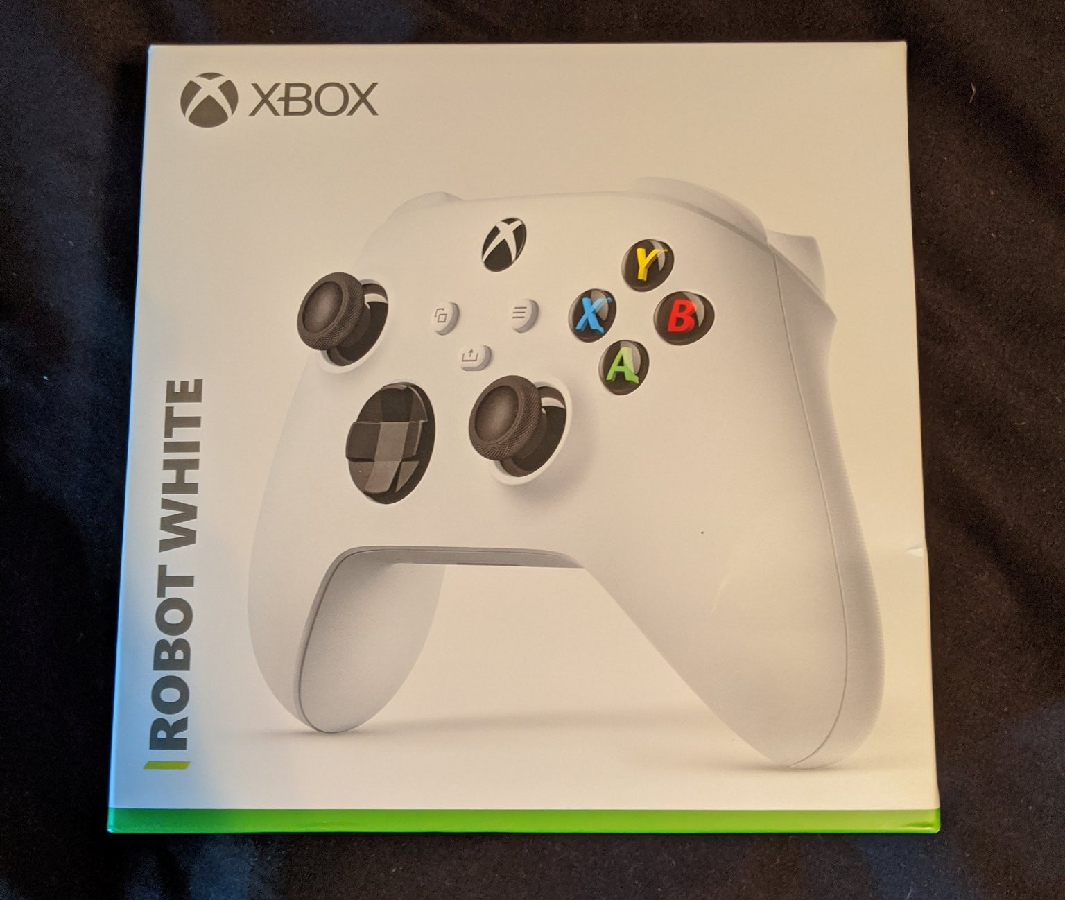 Геймпад IROBOT WHITE для Xbox Series X подтверждает существование консоли Xbox Series S